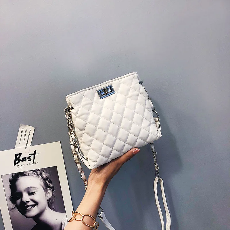 

Women's small bag 2019 summer new Korean version of the wild Messenger fashion single shoulder chain rhombic bucket bag trend