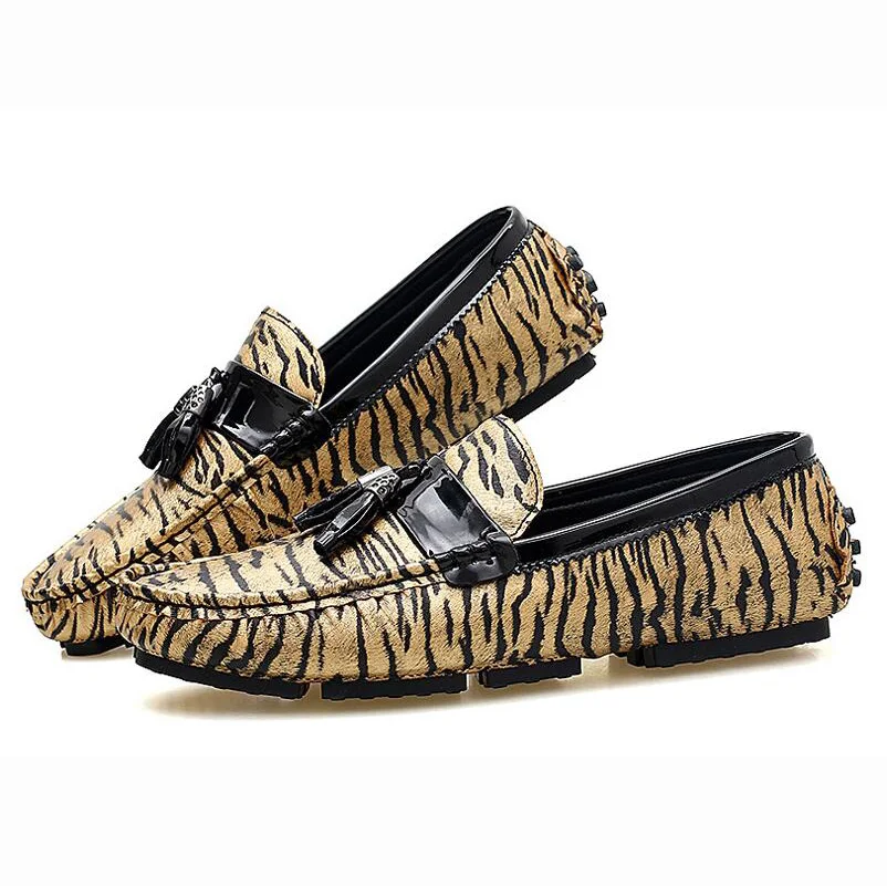 

2019 Male Driving Shoes Summer Casual Men Shoes Fashion Peas Shoes Leather Men Loafers Moccasins Slip on Male Flats