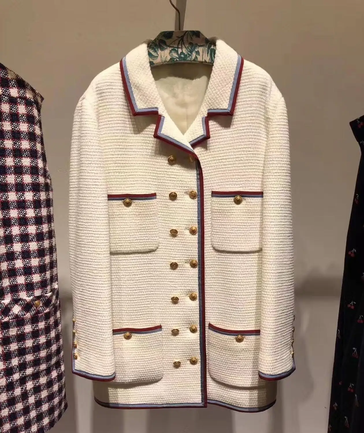 

Women spring autumn high quality double-breasted wool coat Chic brand new design lady's tweed coat B363