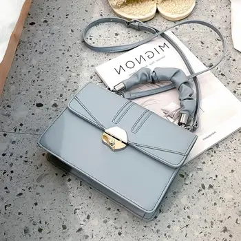 

Solid color Pleated Flip Tote bag 2020 Fashion New High-quality PU Leather Women's Designer Handbag Lock Shoulder Messenger Bag