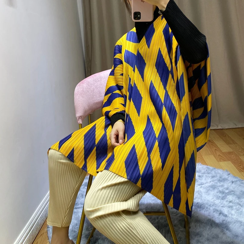 Горячая Miyake складной светильник через Чип типа Марля плащ футболка Дышащий отходы их предотвращение геометрические плащ