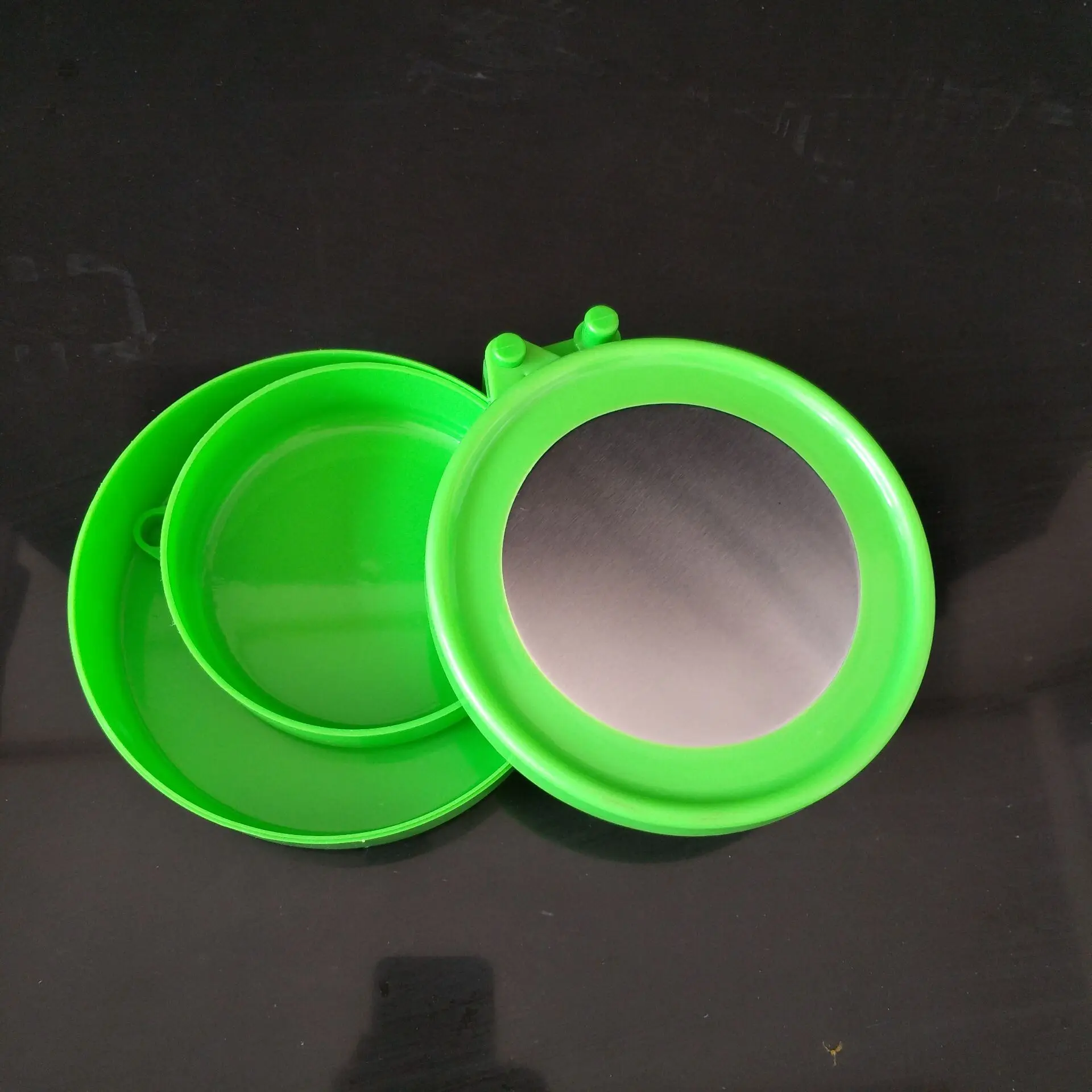 

Strong Magnetic Bait Pulling Disc Fish Food Basin er liao pen Fishing Chair Accessories Angling Supplies Fishing Gear