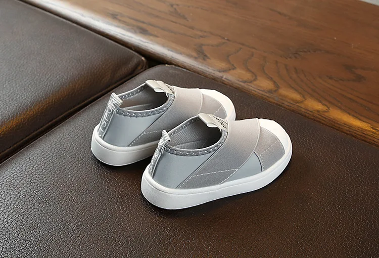 11530410931_1771690637