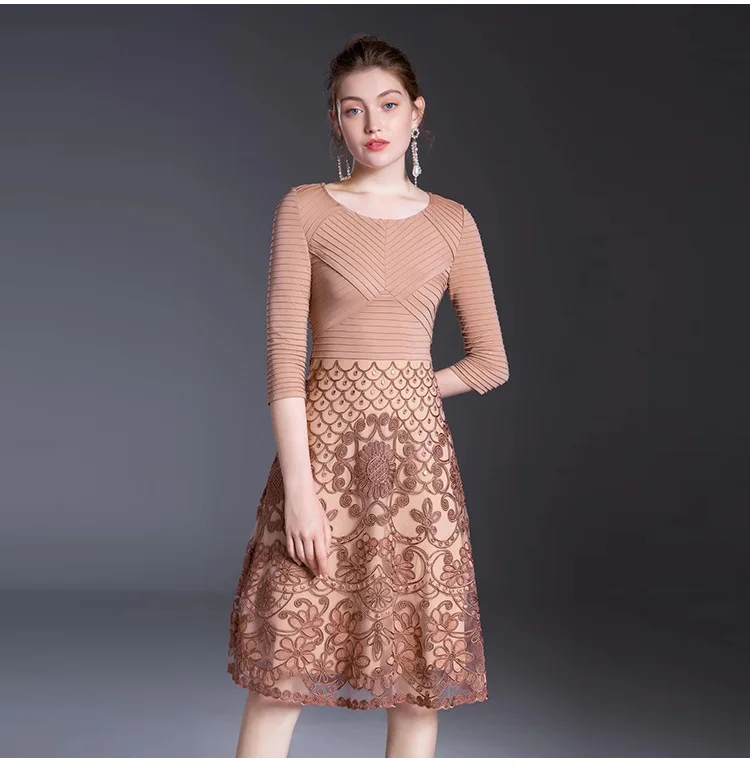 Autumn Winter high Quality fashion full dress multiple operations embroidered Pink red Color Long Sleeve dresses