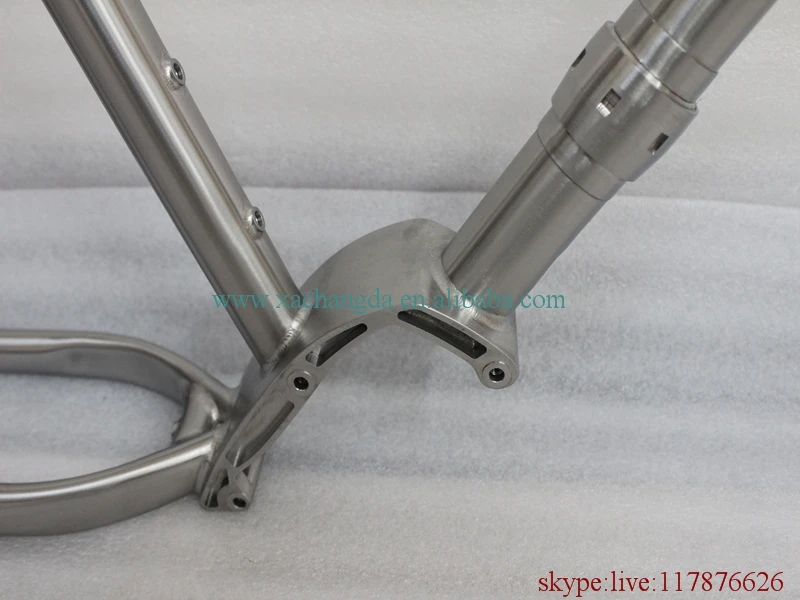 Cheap titanium road bicycle frame with taper head tube and liding dropouts BSA thread BB shell couple gearbox 2