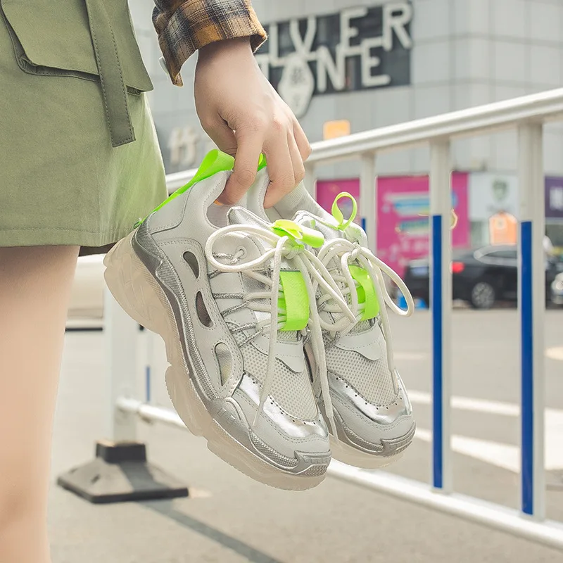 Обувь на платформе; кроссовки на не сужающемся книзу массивном каблуке; chaussures femme; кроссовки; коллекция года; сезон осень; обувь на танкетке со шнуровкой из сетчатого материала; прогулочная женская обувь