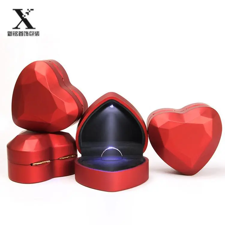 

New Style Love Shaped LED Light Shining Jewelry Packaging Box Proposal zuan jie he Pendant Ring Box