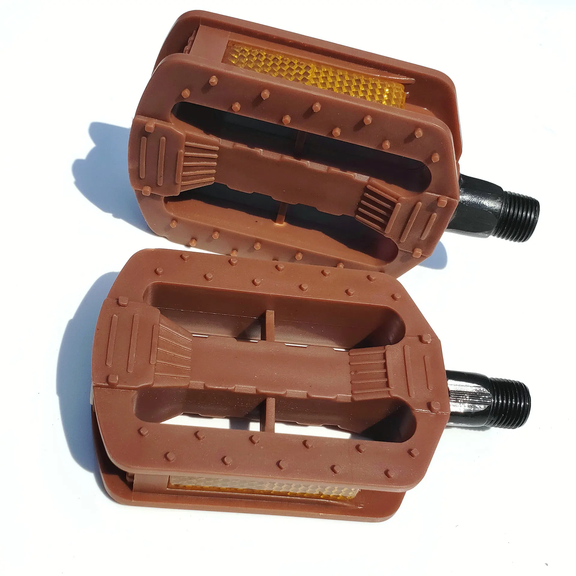 Plastic Bicycle Pedals Anti Slip Ultralight High Strength Apply To Road