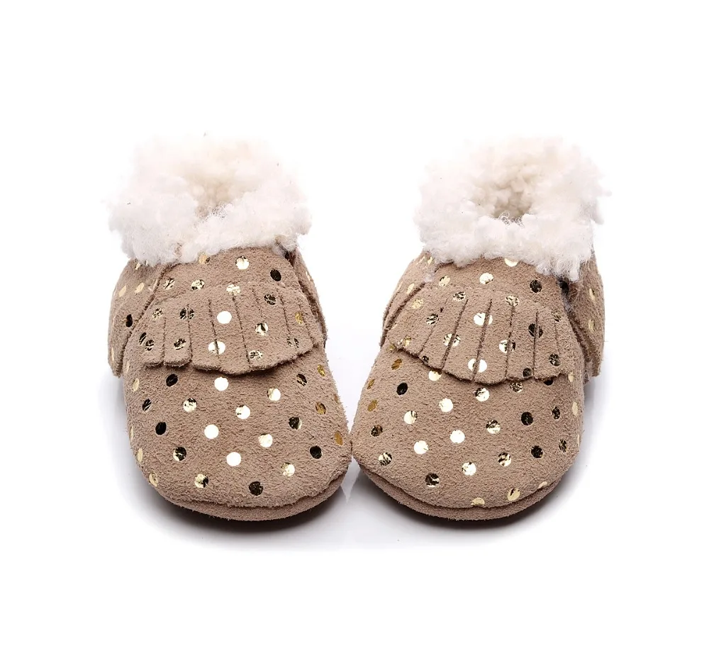 Лидер продаж; замшевая теплая обувь с бахромой для новорожденных; детская зимняя блестящая обувь в Золотой горошек; Мокасины с твердой подошвой; высокое качество