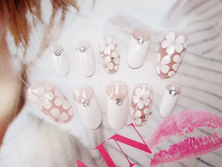 24 шт./компл. белый цветочный дизайн ногтей Предварительный дизайн со стразами круглые накладные ногти, полностью покрывающие Искусственные Свадебные ноготь невесты с клеем
