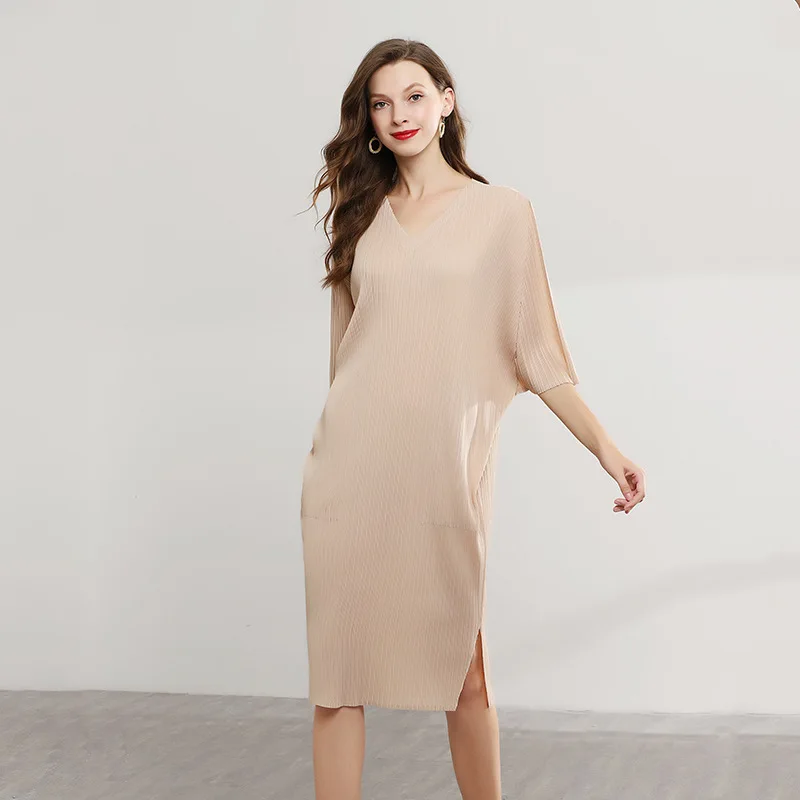 Miyake yi shang Fold v-образным вырезом платье бобы зеленый свободный L обжимной платье был тонкий темперамент Женский длинный раздел