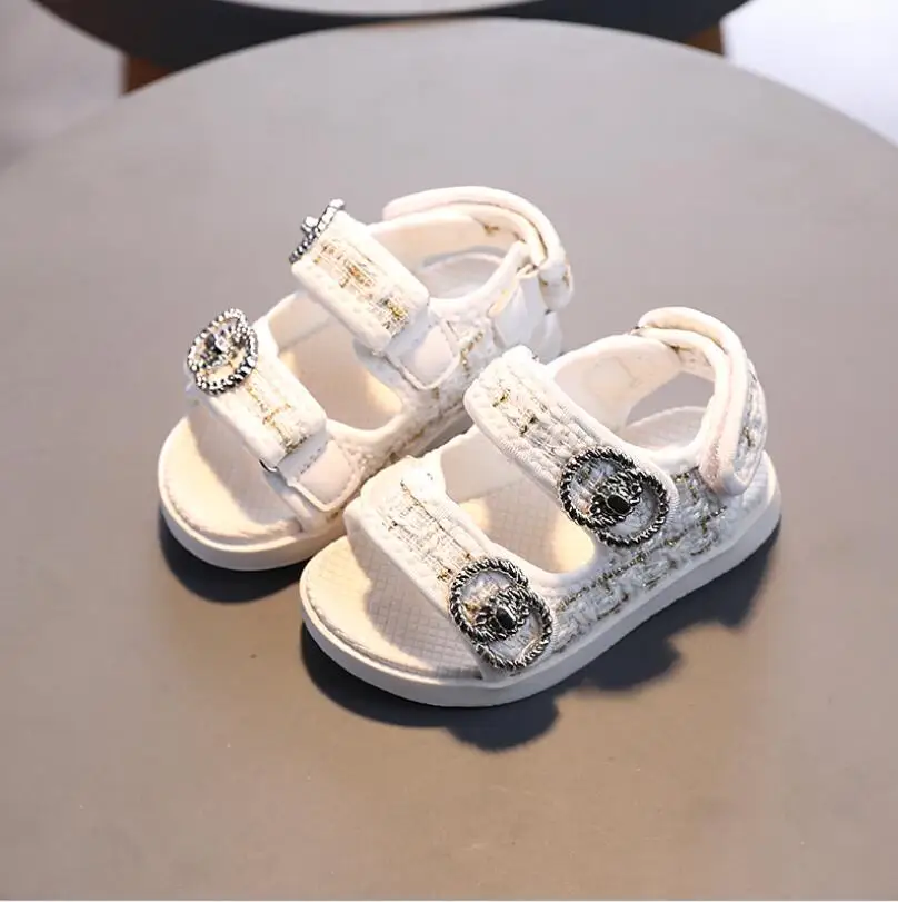 Модные сандалии для девочек детская пляжная обувь новые летние детские