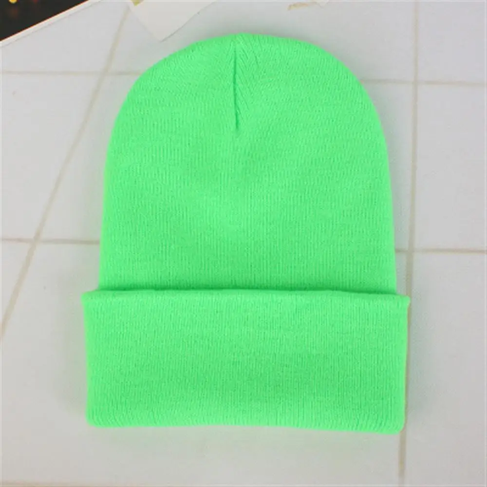 Bright green Горячая зима шапки для женщин новые шапочки вязаные твердые милые шапки для девочек осень женская шапка s теплая шапка женская Повседневная шапка - Цвет: Bright green