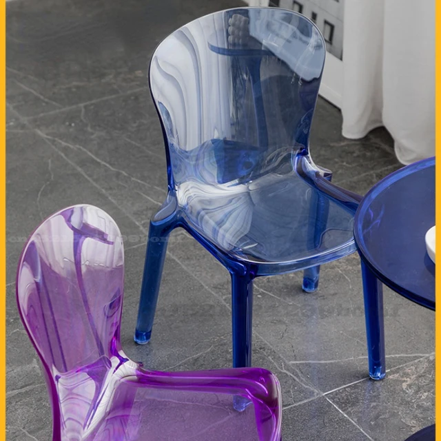 Chaise pour enfant KIDS bleue transparente en matière plastique