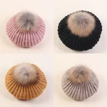 Для женщин девушки зимние вязания крючком вязаный берет, шапка с пушистым помпоном украшением в виде шариков в верхней части Винтаж Harajuku художник на открытом воздухе эластичная шапочка Кепки