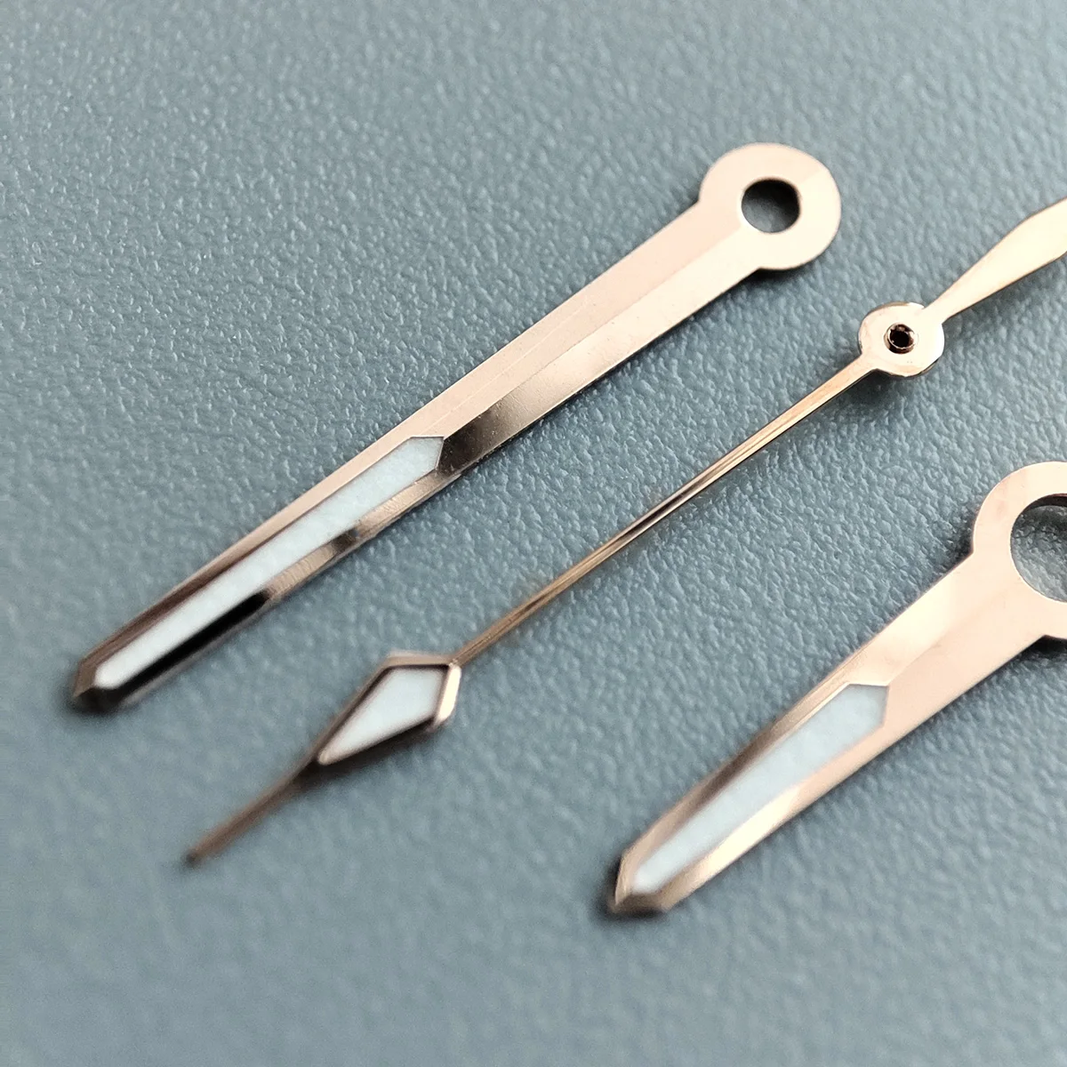 Watch accessories watch pointer NH35 hands golden hands green super luminous, suitable for NH35, NH36 movement NO.34