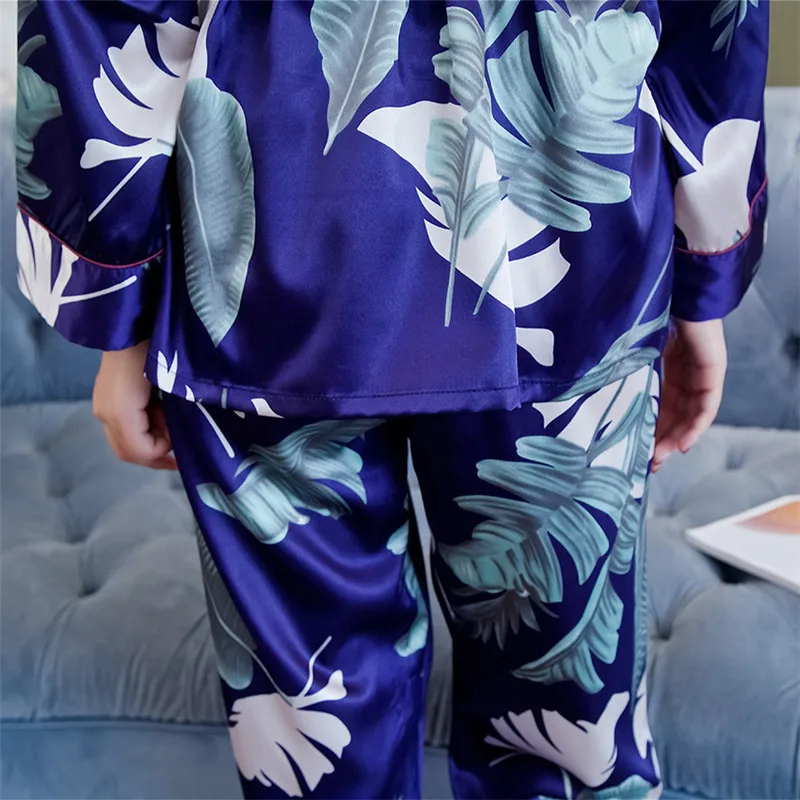 9477679710_429541127