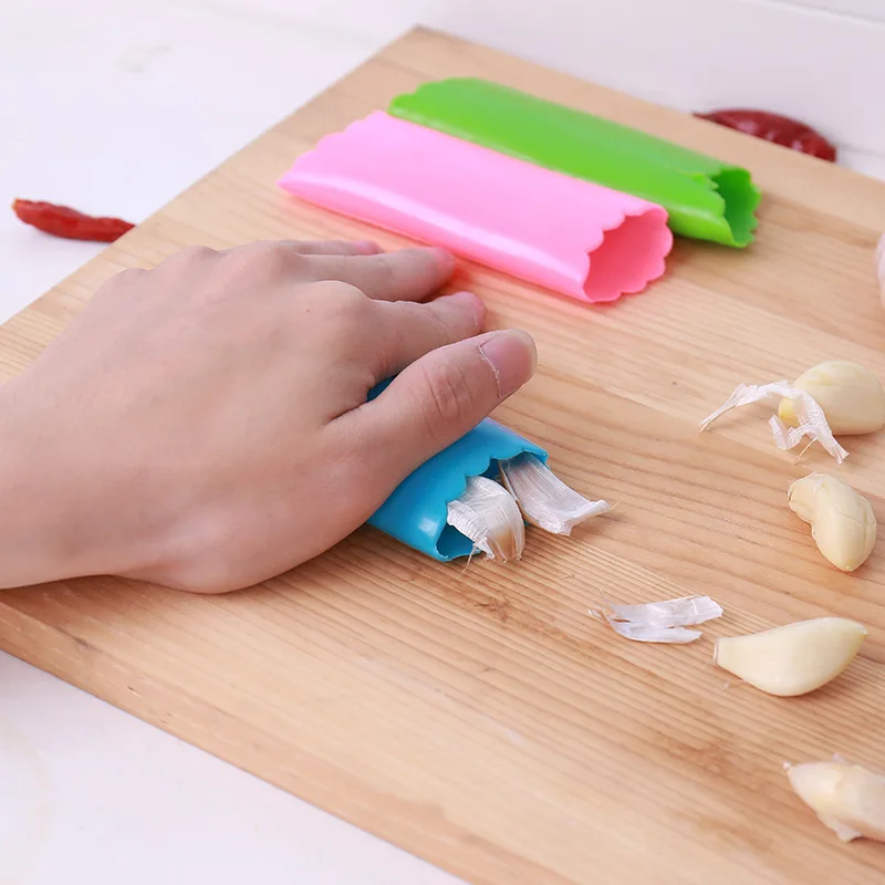Силиконовый чеснок овощечистка для чеснока роликовая трубка для зачистки нетоксичные Кухонные гаджеты инструмент случайный цвет