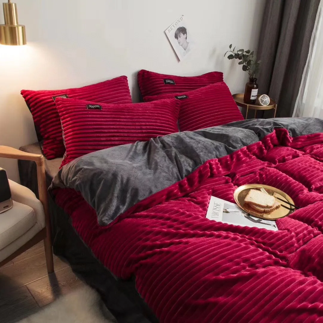 

Autumn and winter new simple magic velvet four-piece suit, thick warm anti-static bed linen and personal protection