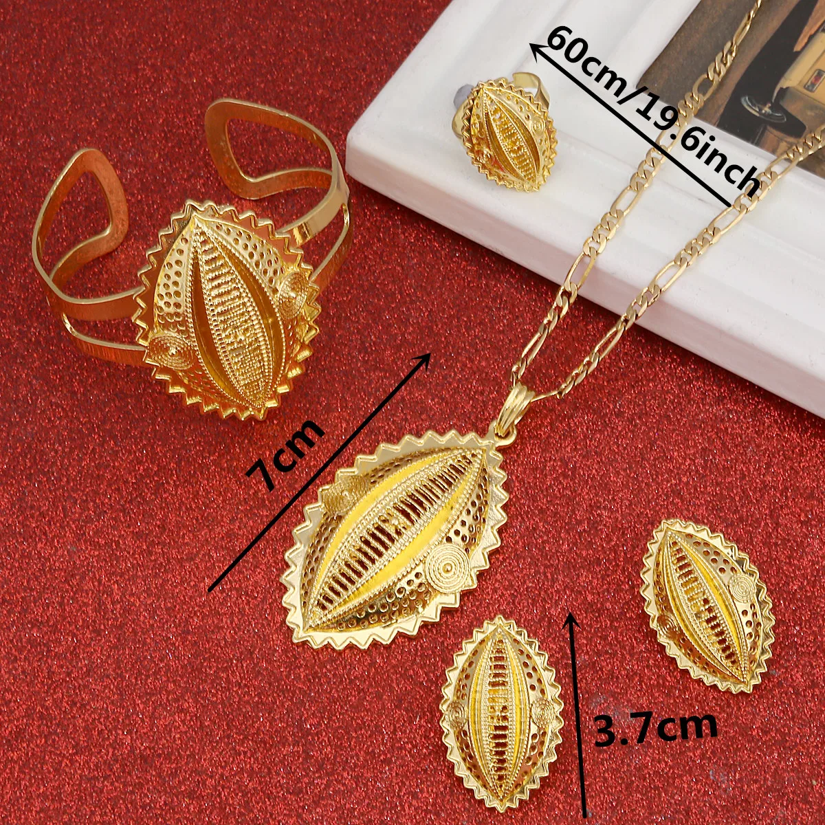 Комплект ювелирных изделий из колье серёг браслета и кольца|Ювелирные наборы| |