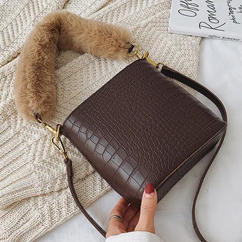 

2019 new ladies soft leather Messenger bag ladies luxury brand ladies handbag crocodile leather ladies shoulder Messenger bag