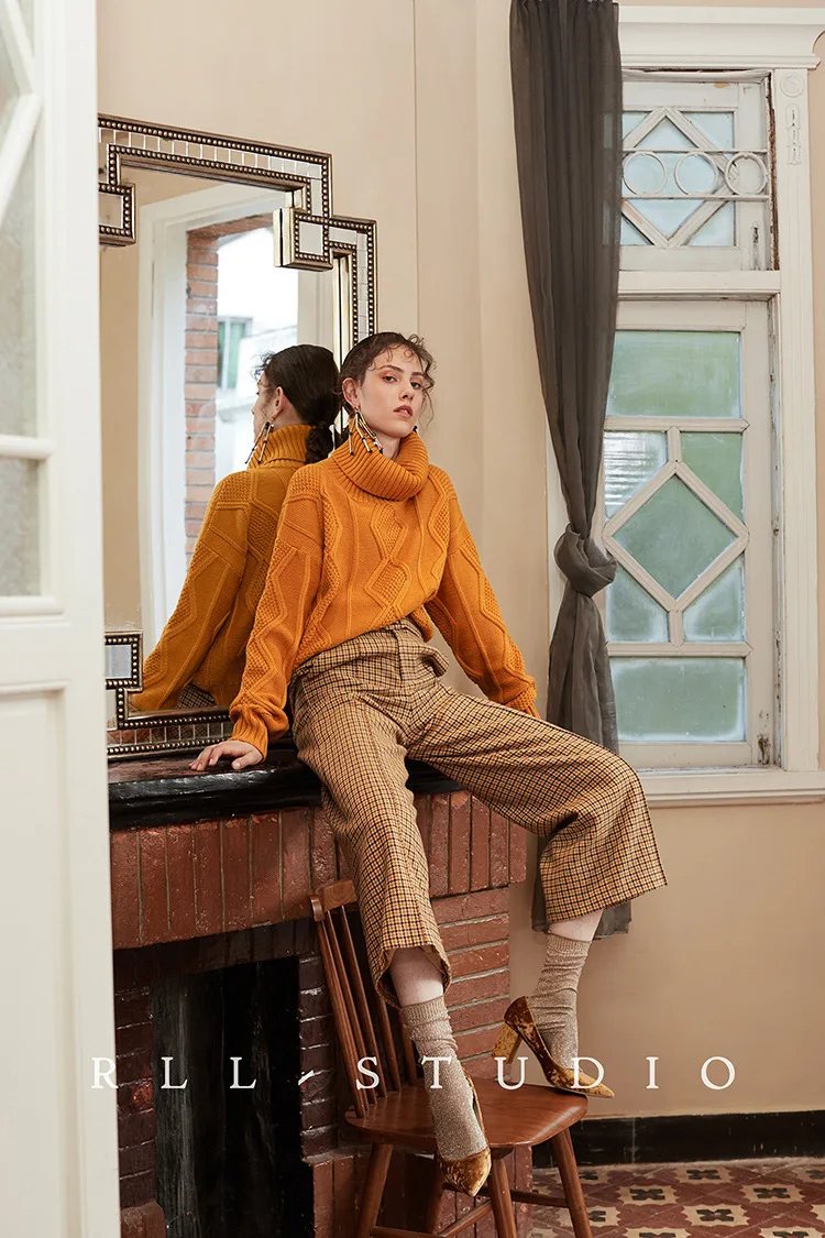 

Lazy Wind Loose High Collar Sweater Diamond Twisted Short Paragraph Drop Shoulder Sleeve Female Sweater Thick Cashmere Sweater