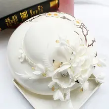 Женская элегантная белая шляпка-Вуалетка, свадебная шапка с вышитыми перьями и цветочной вышивкой, свадебные церковные Коктейльные аксессуары для волос
