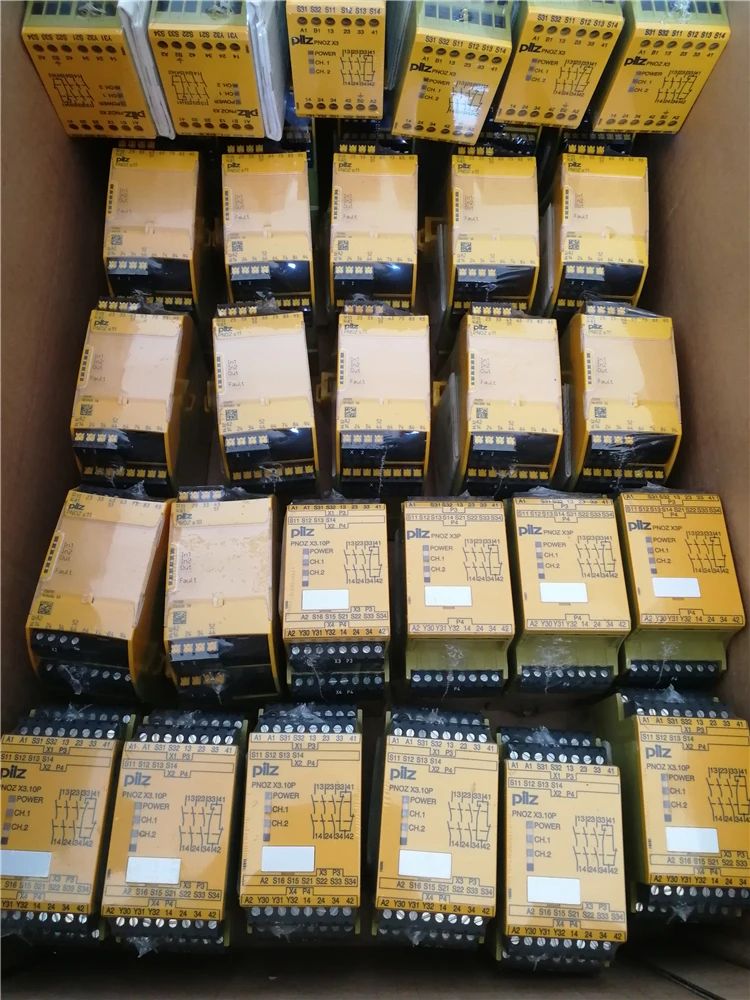 Pilz m ES 772132, mc4p 773711, mc3p 773721,773732 абсолютно, спот