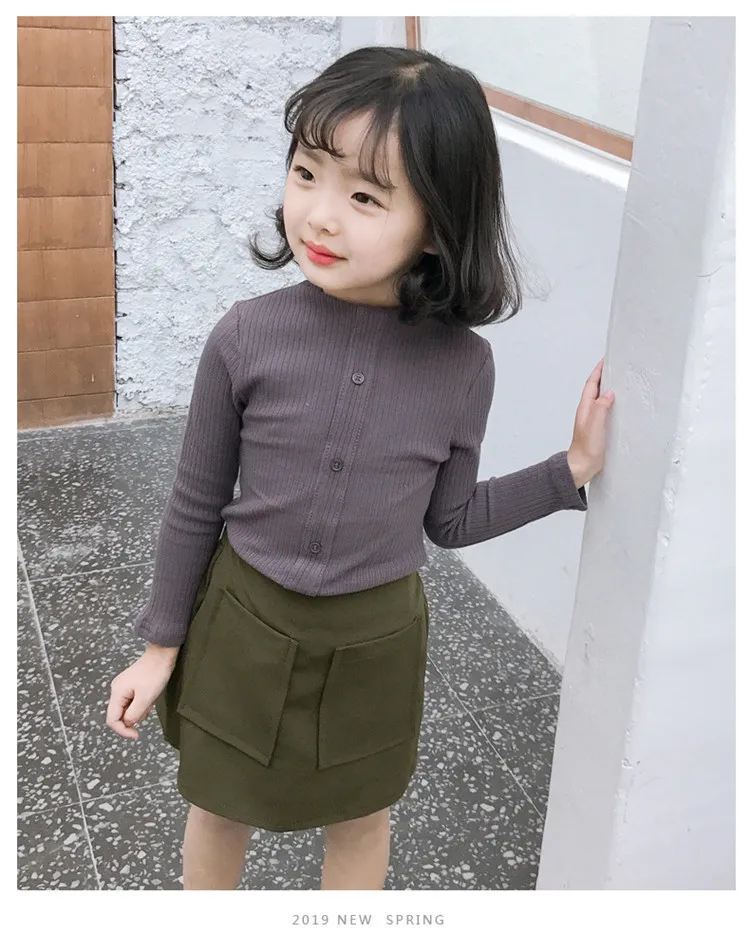 Весенне-осенняя футболка футболки серого цвета, топы для маленьких девочек хлопковая одежда с длинными рукавами и круглым вырезом в рубчик, 2 стороны блуза на пуговицах