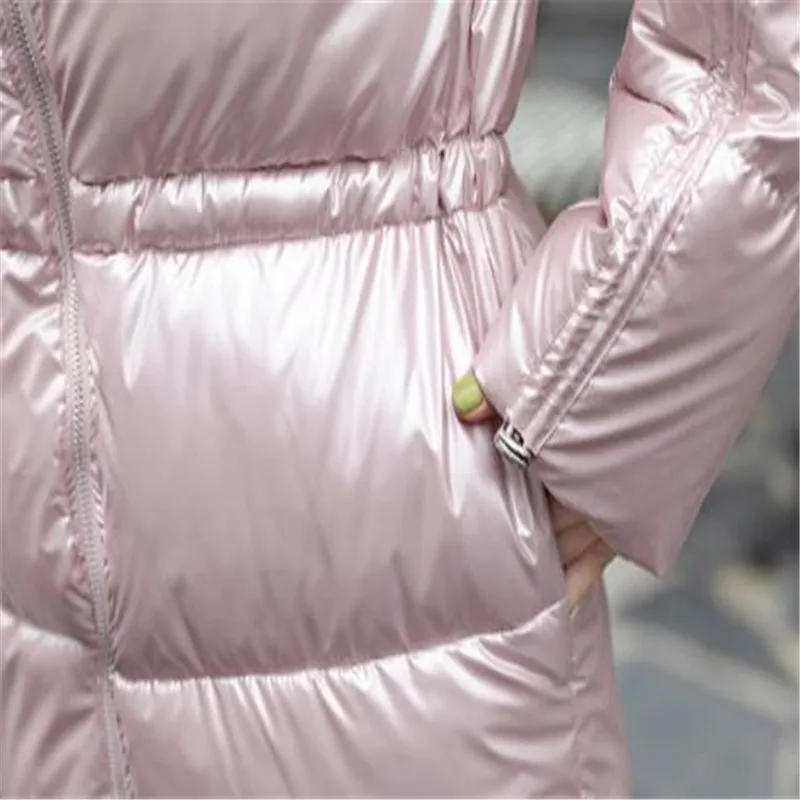 Новая модель, зимняя куртка-пуховик из хлопка стеганая куртка для Для женщин плотные яркие черные женские короткие блестящие куртки-парки с капюшоном меховой воротник H080