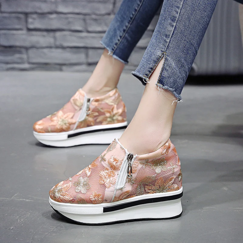 

Embroidery Flower Lace Breathable Platform Shoes Women Summer Sneakers Wedge Platform Casual Shoes Hidden Heel Height Increasing