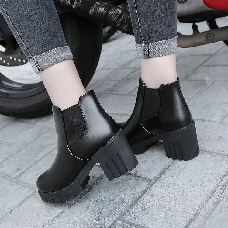 4650761618_727619687