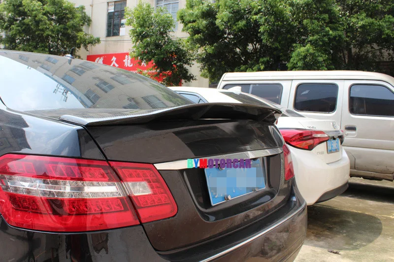 R Стиль углеродного волокна багажник спойлер Подходит для Benz 4 двери E-Class W212