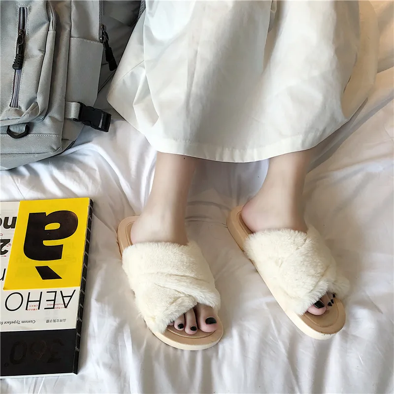 

2019 Korean-style Cross Plush Slipper Women's Spring And Autumn Fairy Wind Outer Wear Flat Sandals Fashion Network Red Sandals