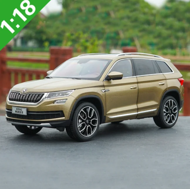 1/18 Skoda KODIAQ SUV литая под давлением металлическая модель автомобиля игрушка для детей подарки на день рождения Коллекция игрушек оригинальная коробка