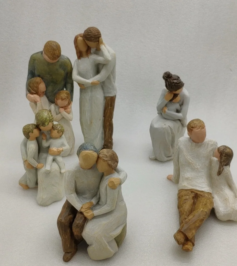 Nordic Style Love Family Figurines Resin Miniacture Mum Dad and Children Home Decoration Accessories Happy Time