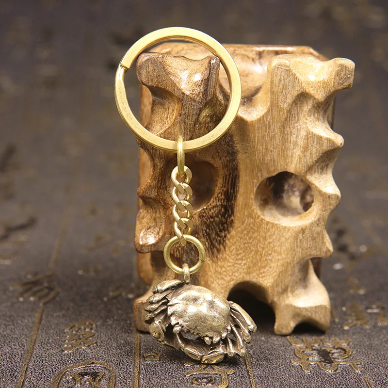 brass mini crab pendants (4)