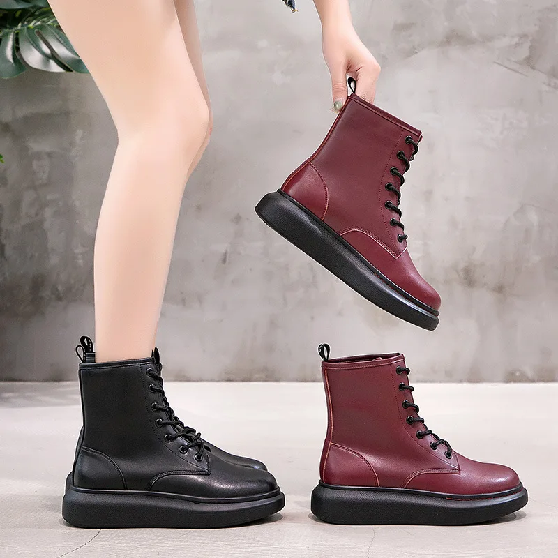 

Martin Boots Women's British-Style 2019 Autumn 7 Hole Versatile Handsome Korean-style Short Boots Black And White with Pattern H