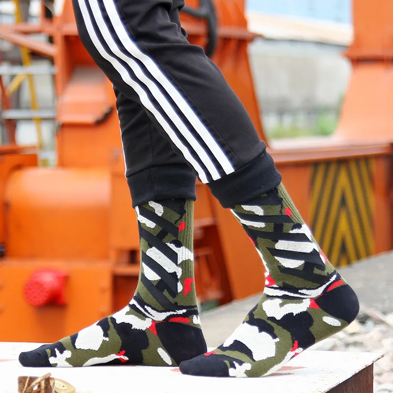 New men's socks camouflage socks men's cotton socks breathable sports skateboard street dance camouflage men's socks
