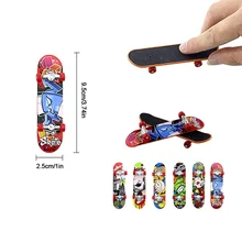 Сплав Стенд палец доска скейтборд интернат мини пальчиковые доски скейтборд игра для мальчиков настольные игрушки для детей подарок случайные поставки