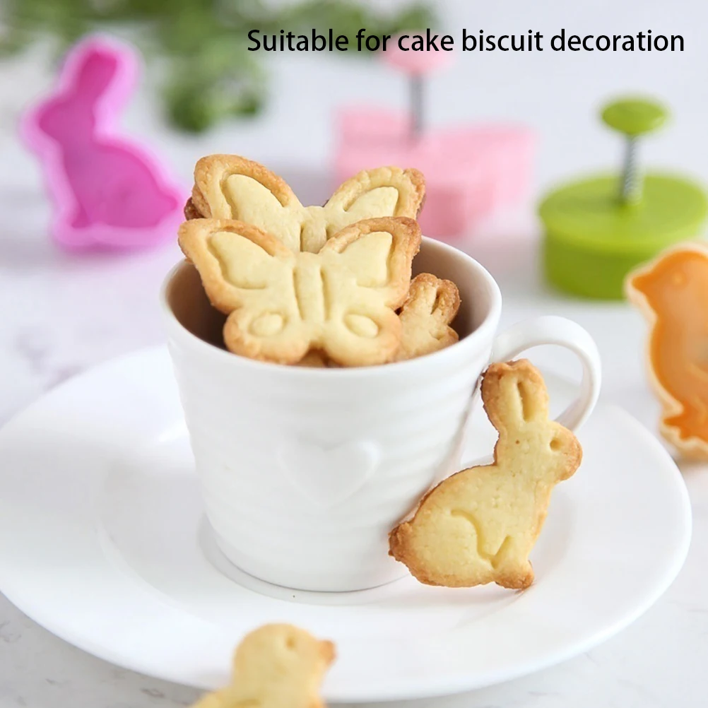  Mini 3D Easter Cookie Cutters Set, Easter Fondant Biscuit  Pastry Cookie Cutter Stamp, Spring Spring-Loaded Handle Cutter Shape with  Easter Eggs, Bunny, Chick, Butterfly (4 PCS): Home & Kitchen