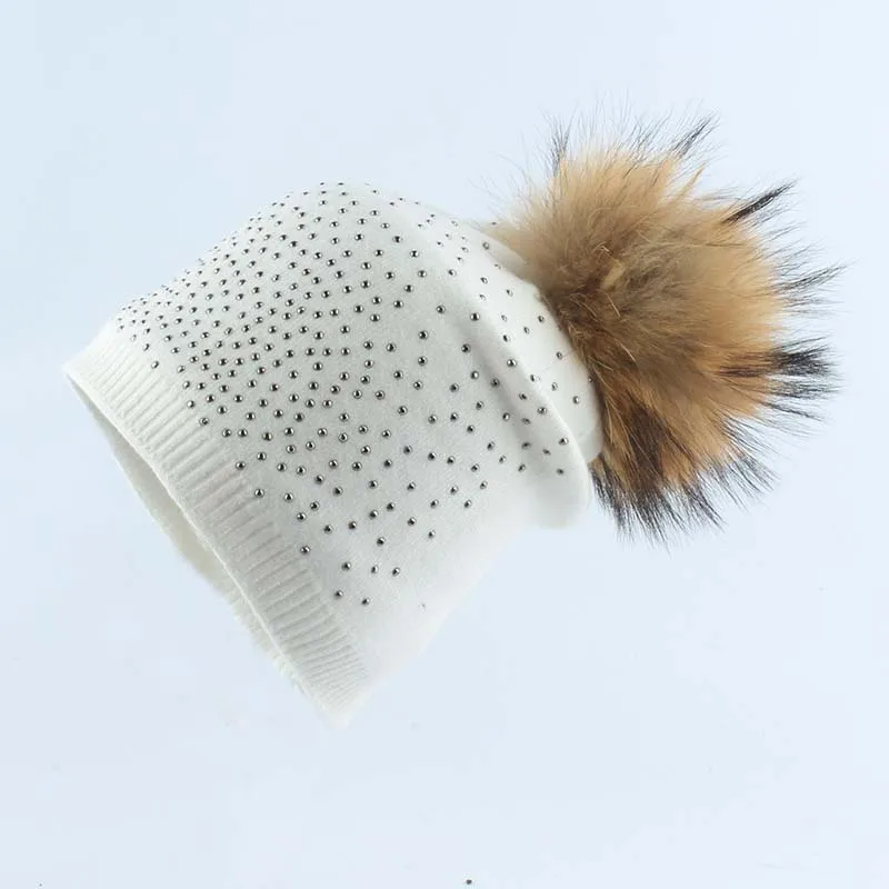 Женские зимние шапки со стразами Skullies Beanies для дам большой настоящий помпон из меха енота Шапка кашемировая шерсть вязаная круглая шапочка