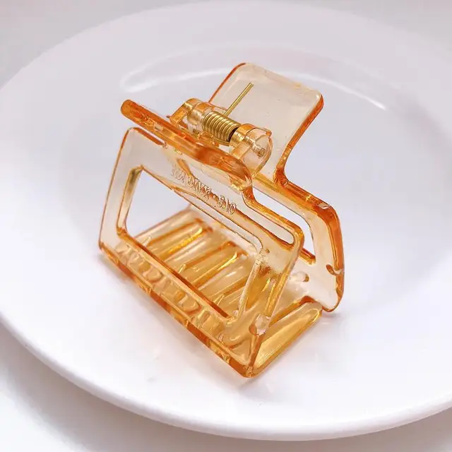 1PC Barrettes  Hair Claw For Women Acrylic Hairpins Hair Crab Claws Girls Make UP Washing Tool Accessories Women Hair Clips 2021 22