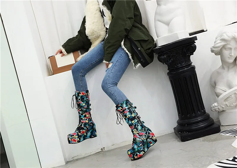 MORAZORA/ новые модные ботинки до середины икры для женщин, с рисунком, на осень-зиму на танкетке ботинки на платформе с пряжкой; Повседневные ботинки в стиле «панк» женщина