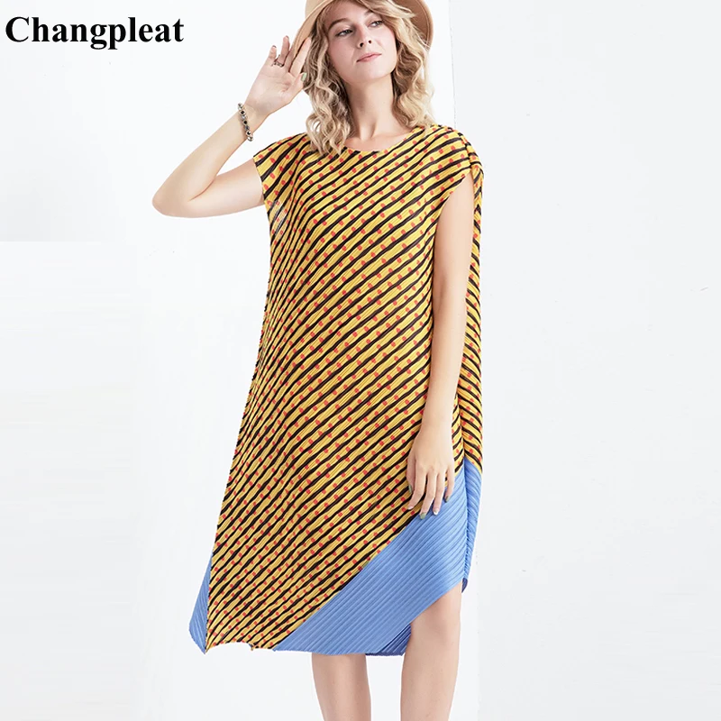 

Changpleat New Summer Women Wave stripe Dresses Miyake pleated Fashion print Design irregular O-neck large size Female dress D21