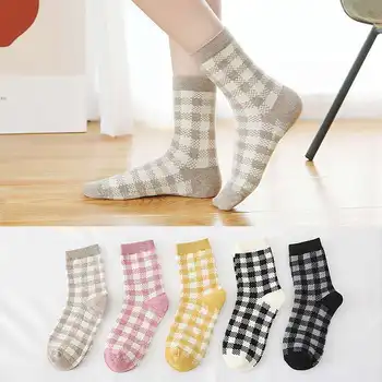 

Women's socks in autumn and winter