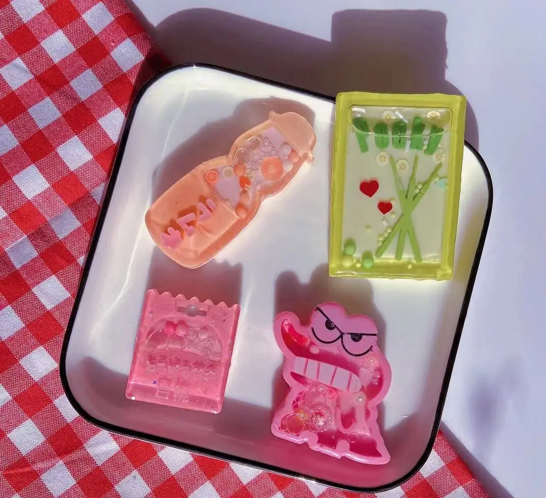 Wsy-12 3D Cute Bozi Soda Bottle Shape Quicksand Drinking Bottle Resin Shaker Mold Dinosaur Shape Stampo In Silicone Fatto A Mano