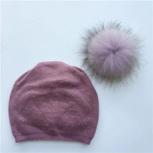 Purple match fur Зимняя шерстяная шапка, стразы, натуральный мех енота, помпон, шапка для женщин, теплая шерстяная вязанная Повседневная шапка, женские шапки, зимние меховые шапки - Цвет: Purple match fur