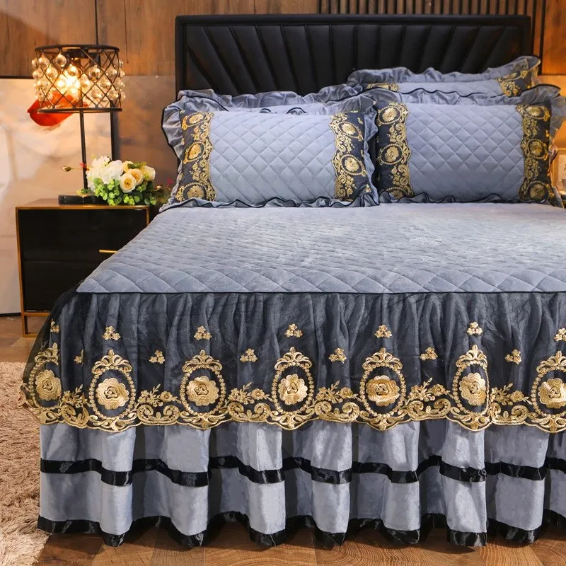 

Winter Crystal Velvet Bedspread Queen King Size Quilted Soft Warm Lace Ruffle Bedskirt Non Slip 2 Pillow Cases 180x200