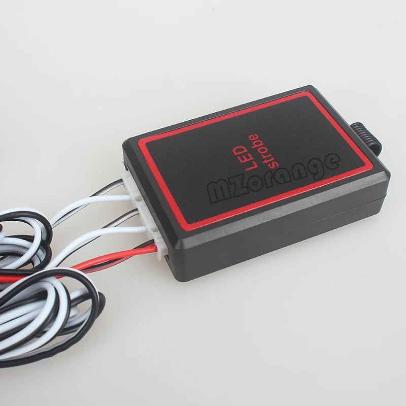 MZORANGE 12V 2X4LED Беспроводной дистанционного мигалка для полиции и скорой помощи Управления проблесковый маячок-стробоскоп для автомобиля Предупреждение о чрезвычайном происшествии Зажигалка для сигарет